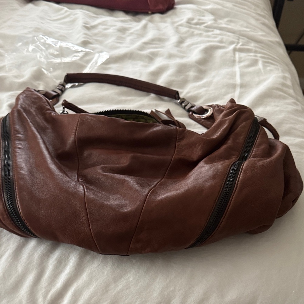 Men's Brown Leather Shoulder Bag - Classic Carry